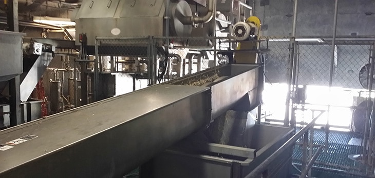 Inclined Screw Conveyors & Truck Load-Out Conveyors - Mountaire Farms - KWS