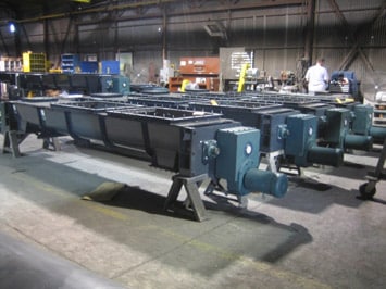 Mass Flow Screw Feeders - Engineered Equipment - KWS