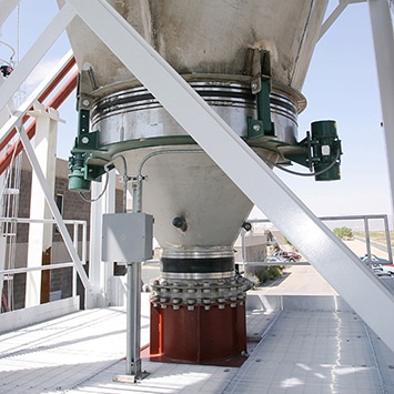 Dewatered Sludge Handling, Storage and Truck Load Out System at Fred Hervey Water Reclamation Plant in El Paso, Texas - KWS Manufacturing