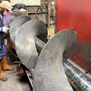 Expedited 20-Inch Screw Saves Critical Shutdown Schedule