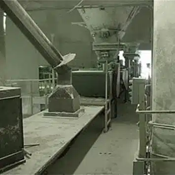 Screw Conveyor Eliminates Dust Problem at Lehigh White Cement in Waco, Texas
