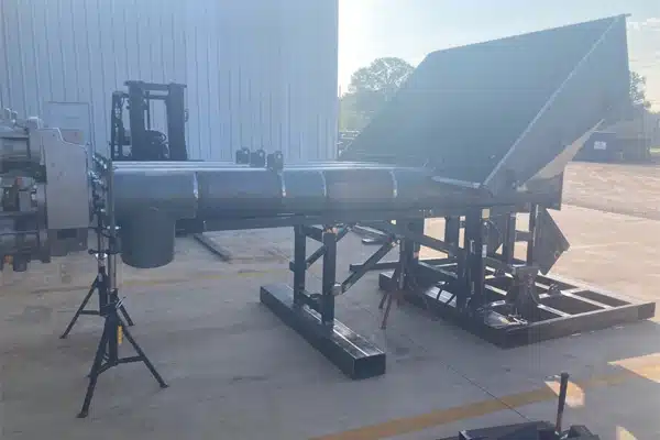 Triple-Screw Feeder Accurately Meters Frac Sand and Proppant
