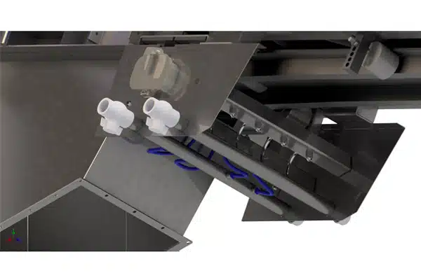 Spray Box Keeps Belt Clean
